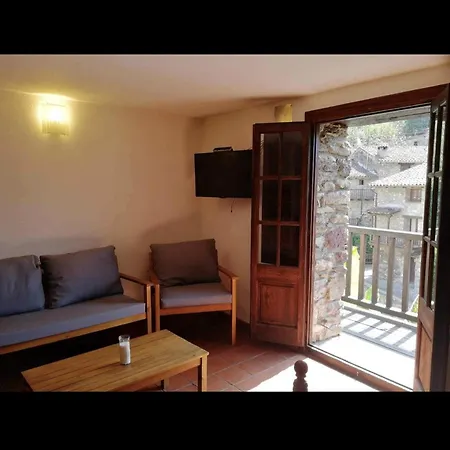 Casa De 10 Persones Al Centre De Apartament