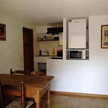 Casa De 10 Persones Al Centre De Apartament Beget